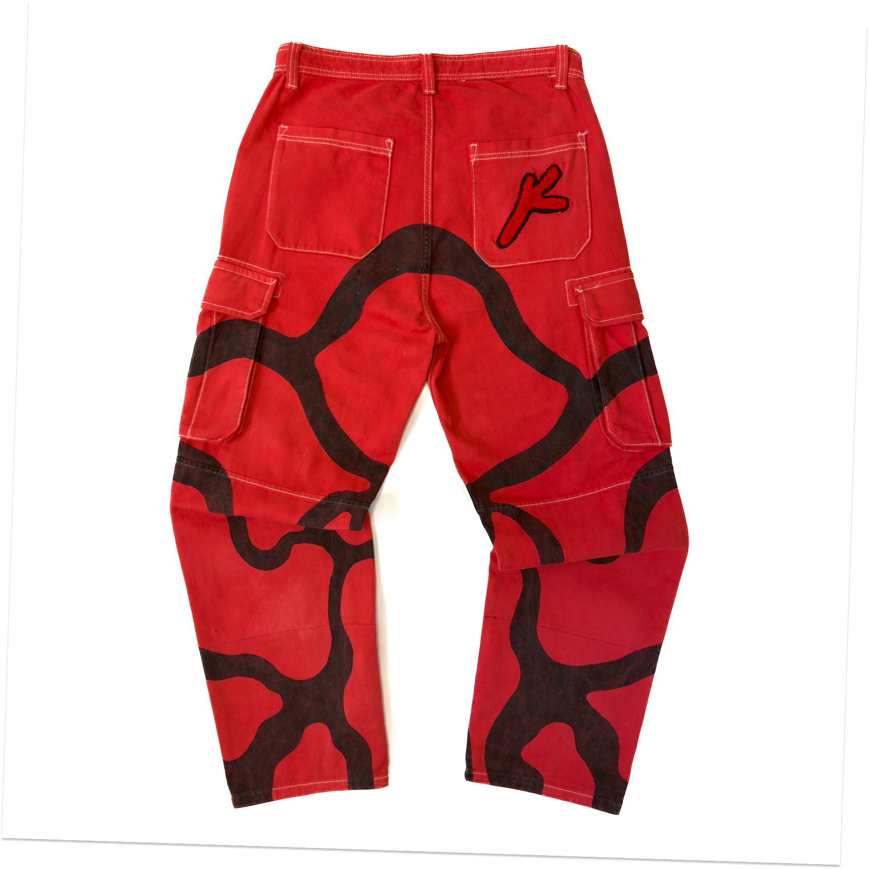 Pantalón Cargo Rojo Pintado a Mano – Pieza única Talla 42