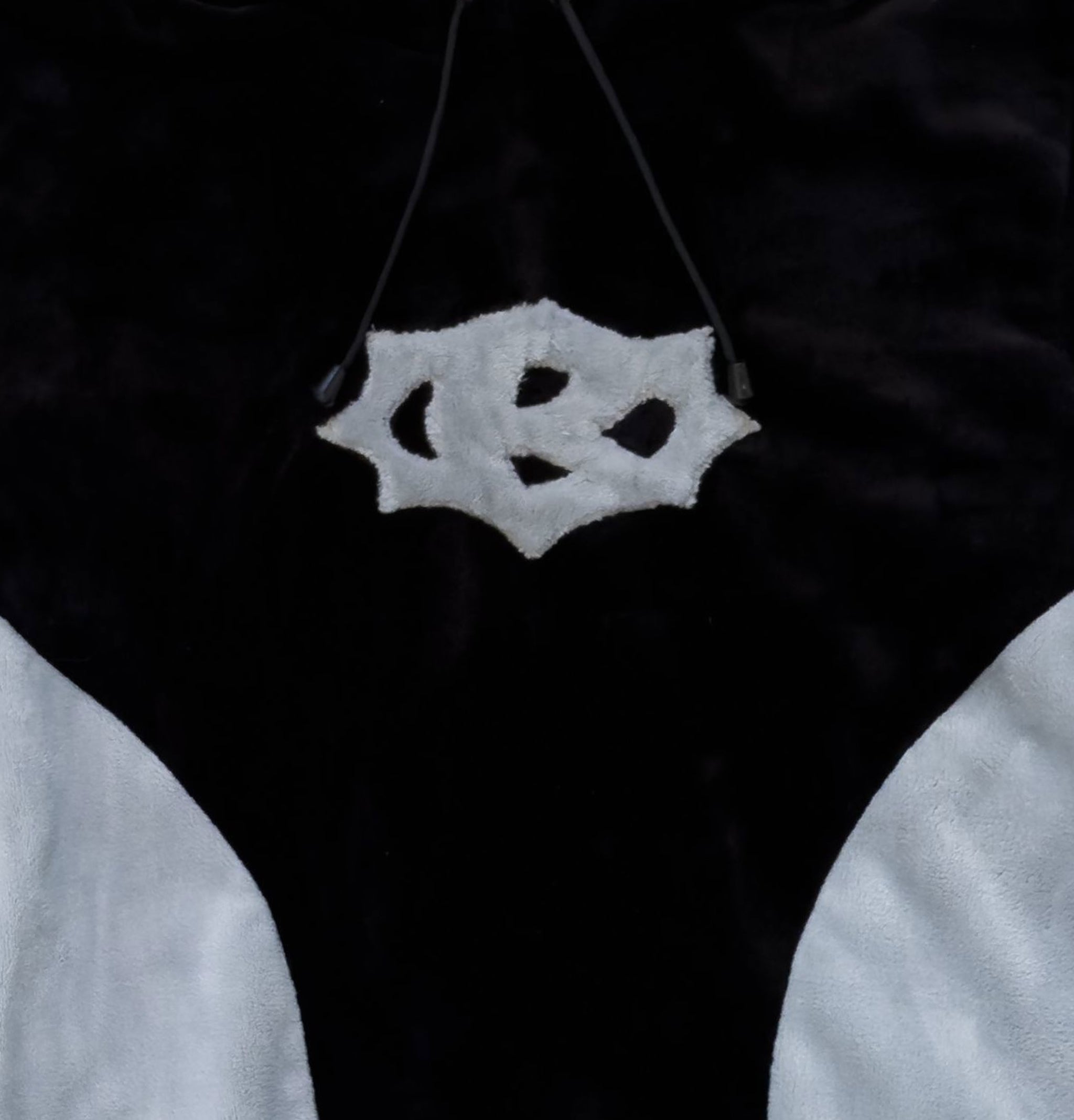 KillerKat Polar Core – Sudadera Ultra Abrigada (Pieza Única) Talla L